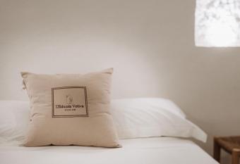 L   Edicola Votiva has Balcony rooms