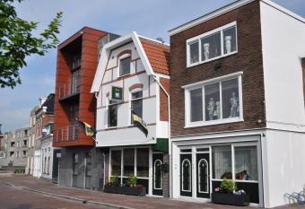 Bed & Breakfast Rita allows 18 year olds to book a room