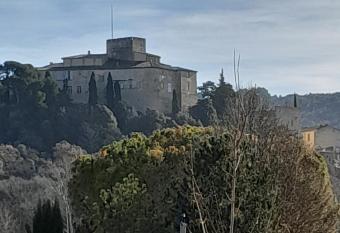 Sud luberon has Balcony rooms