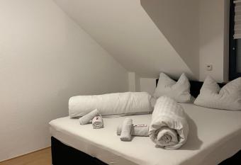 Cute Appartement near Cologne has Balcony rooms