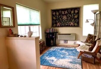 The Blue House has Balcony rooms