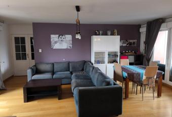 Appartement 10p id  al JO2024 has Balcony rooms