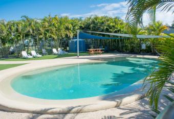Tin Can Bay Tourist Park has Balcony rooms