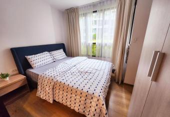              1bedroom Centrio Condominium has Balcony rooms