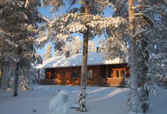Kieppi Chalet has Balcony rooms