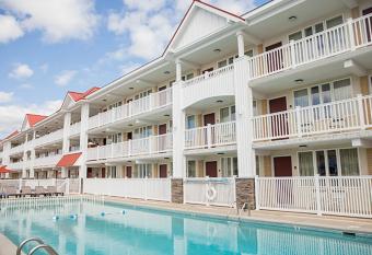 Desert Sand Resort has Balcony rooms