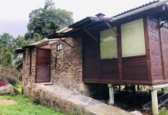 Finca San Jos   allows 18 year olds to book a room