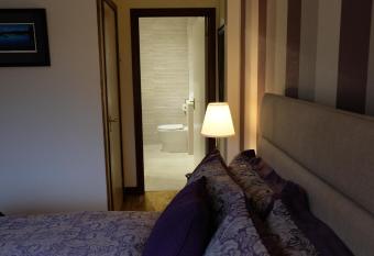 Ardenlea allows 18 year olds to book a room