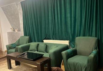 Apartament 2 camere Flore  ti has Balcony rooms