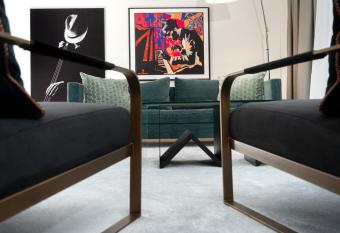 Holistic Skin & Wellness SPA Apartments has Balcony rooms