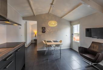 Zeayou Zeeland - Appartementen Beatrixstraat 29 has Balcony rooms