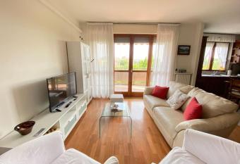 [Incantevole] - 15 Minuti da Duomo + Wifi, Parking has Balcony rooms