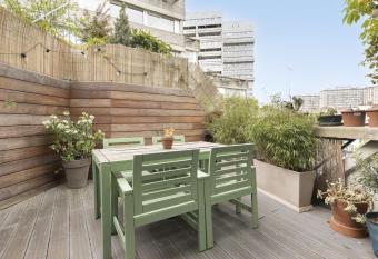 Charming and cozy cocoon with three terraces has Balcony rooms