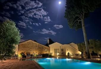 Masseria Celentano Relais & Agriturismo has Balcony rooms