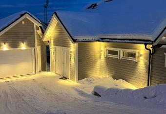 Sentrumsn  r leilighet has Balcony rooms