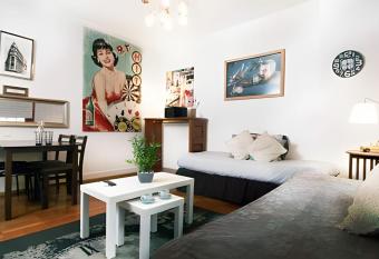 Living Huelen allows 18 year olds to book a room