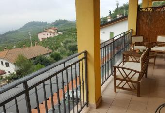 Apartment Valpolicella has Balcony rooms
