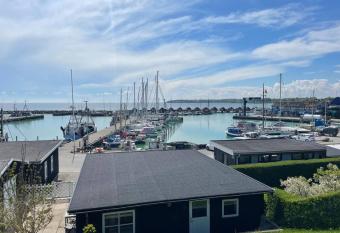 Charming holiday home on the harbour (5 persons) has Balcony rooms