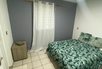 Appartement central proche a  roport has Balcony rooms