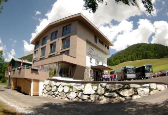 Zistelberghof has Balcony rooms
