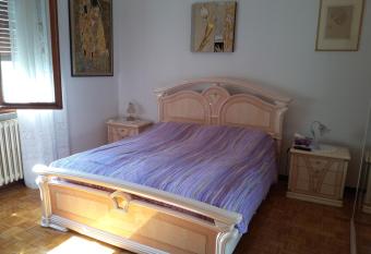 B&B Fortuines has rooms with a private hot tub