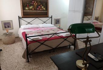 Home Egitto 53 has Smoking/Balcony rooms