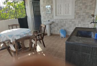 Pr  ximo ao Centro de Conven    es e Shopping Tacaruna has Balcony rooms