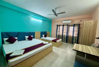 Krishna Shree Guest House has Smoking/Balcony rooms