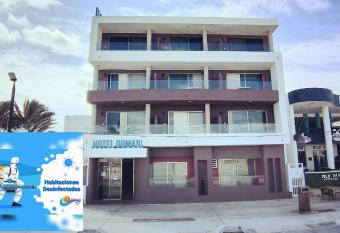 Hotel & Suites Domani has Balcony rooms