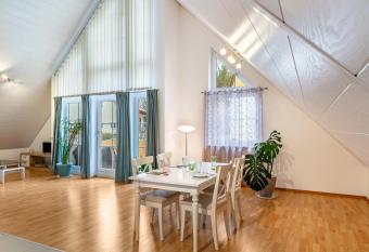 Ferienwohnung am Schlossberg has Balcony rooms