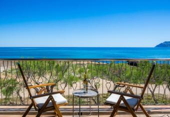 Ran de Mar has Balcony rooms