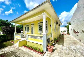 New! Antique House at Ponce has Balcony rooms