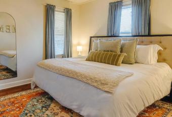 Historic Revival King Bed Liberty Bowl Memphis 893 allows 18 year olds to book a room