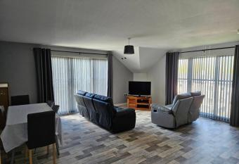 Skyview retreat has Balcony rooms