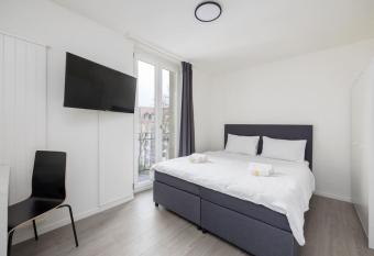 Urban Oasis with Queen Bed and View BE-49 has Balcony rooms