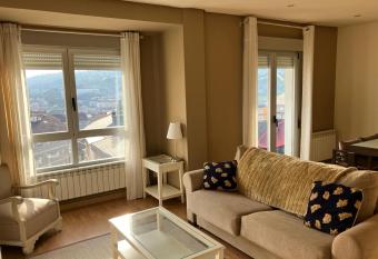 Vivienda estaci  n has Balcony rooms