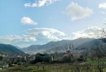 LunaVerde Guesthouse has Balcony rooms