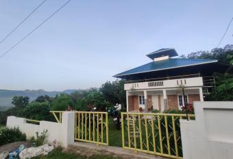 HILL VIEW RESORT has Balcony rooms