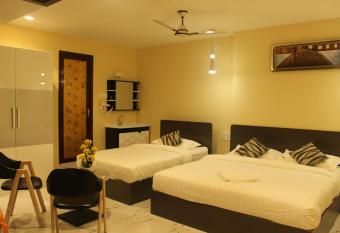 Rahamath Residency allows 18 year olds to book a room