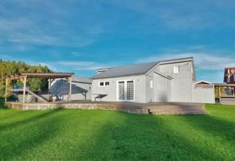 Stuga Fyra S  songer - Fishing - Skiing - Hottub has Balcony rooms