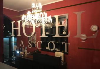 Hotel Ascot allows 18 year olds to book a room