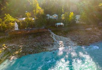 Anand Kashi by the Ganges Rishikesh - IHCL Seleqtions allows 18 year olds to book a room