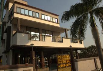 JungleVilla has Balcony rooms