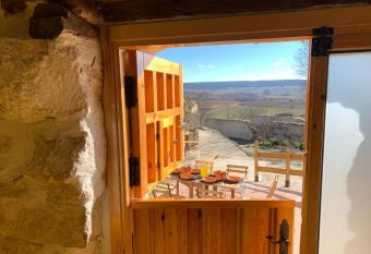 El Retiro & m  s has Balcony rooms