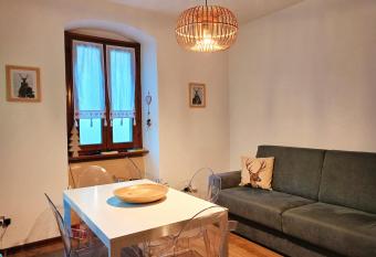 2 bedrooms apartement with city view balcony and wifi at Carisolo has Balcony rooms