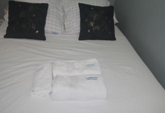 Lambano Studio has Balcony rooms