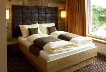 Alpenflair Hotel allows 18 year olds to book a room