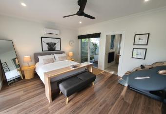 Luxury private guest suite in the Blue Mountains allows 18 year olds to book a room