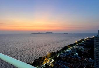 View Talay 7 Seaview Apartments has Balcony rooms