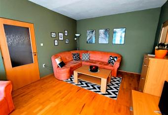 Apartm  n Green has Balcony rooms